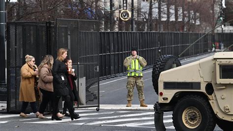 The Pentagon plans to shake up DC’s National Guard, criticized for its response to protests, Jan. 6